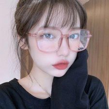 管煜博