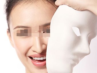 假體隆胸手術(shù)后恢復(fù)時間？栩栩如生效果與術(shù)后護理指南解析