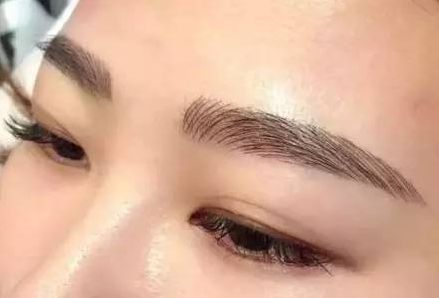 華美紫馨醫(yī)生團隊：創(chuàng)新技術(shù)解析，塑造專業(yè)形象