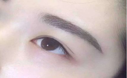 南寧哪家醫(yī)院隆鼻效果出眾？細(xì)數(shù)其出類拔萃的優(yōu)勢(shì)，備受同行贊譽(yù)！