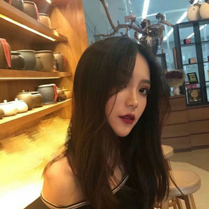 何麗麗