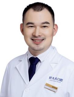 李力