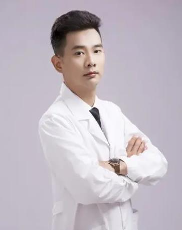 李永亮