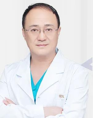 邱立東