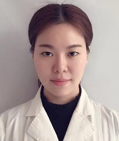 趙薈 
