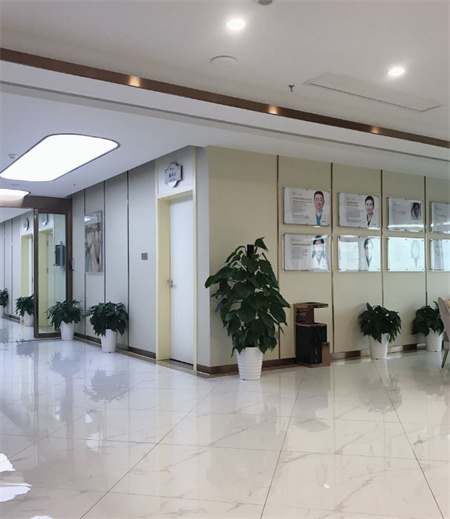 長沙法萊麗醫(yī)療美容門診部_醫(yī)生展示區(qū)