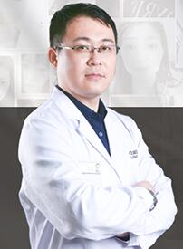 裴大偉.jpg