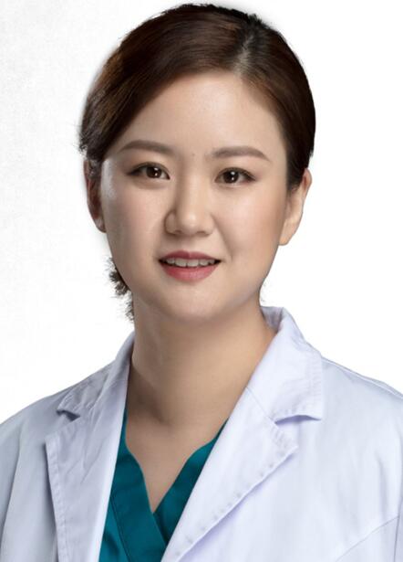 李艷.jpg