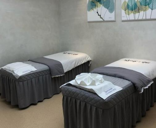 新疆鉑詩(shī)玥醫(yī)療美容門診部_面部spa室