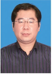 李亮