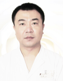 王震
