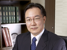 咸貞旭