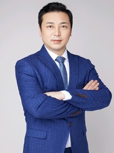 吳俊